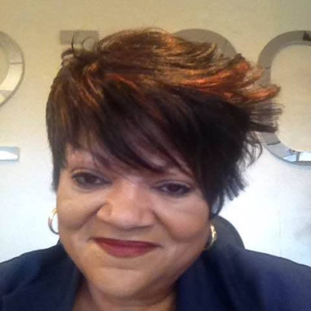 Meet your Posher, Carolyn